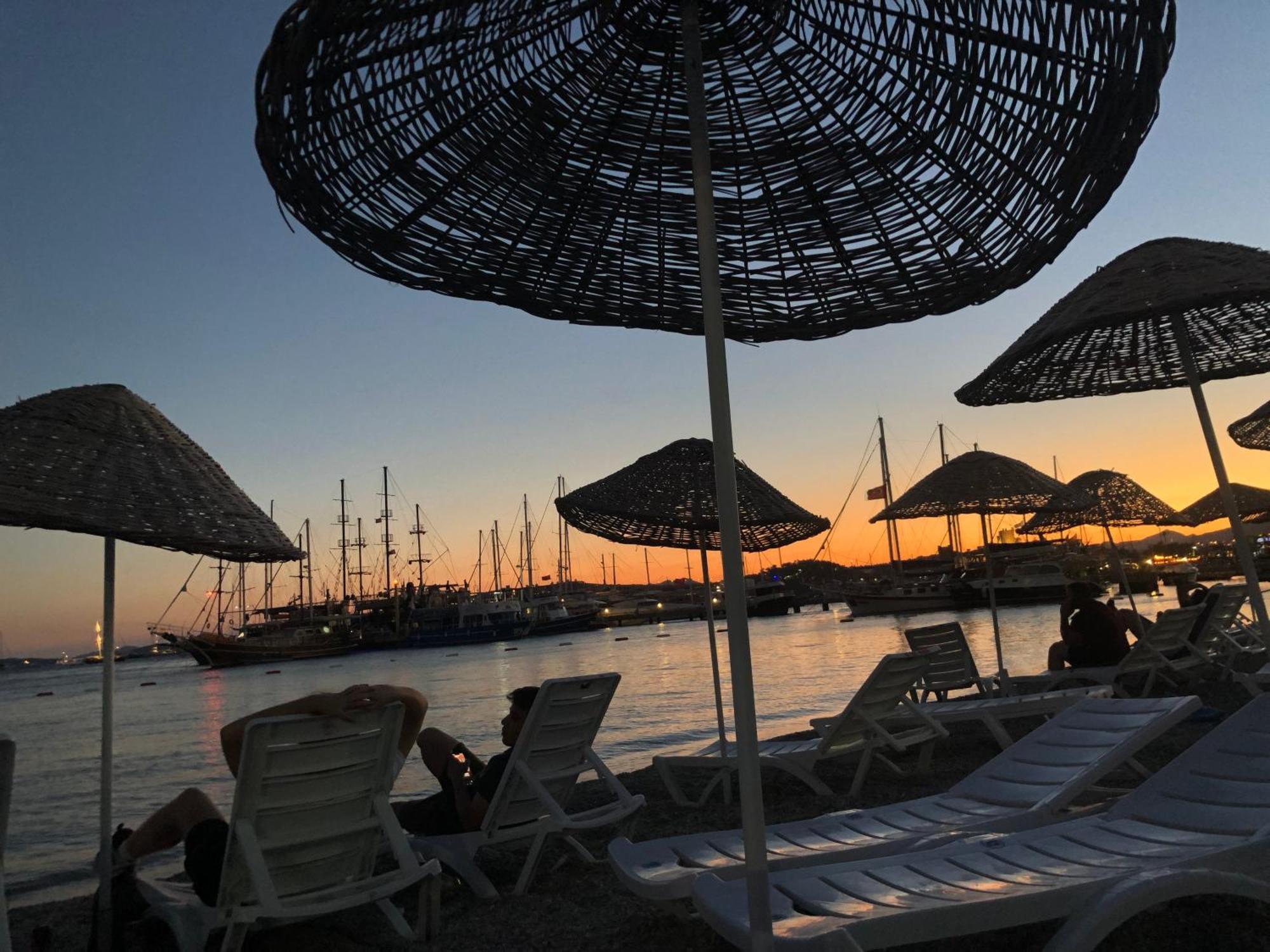 Plaja Cok Yakin Tarihi Tas Ev Villa *