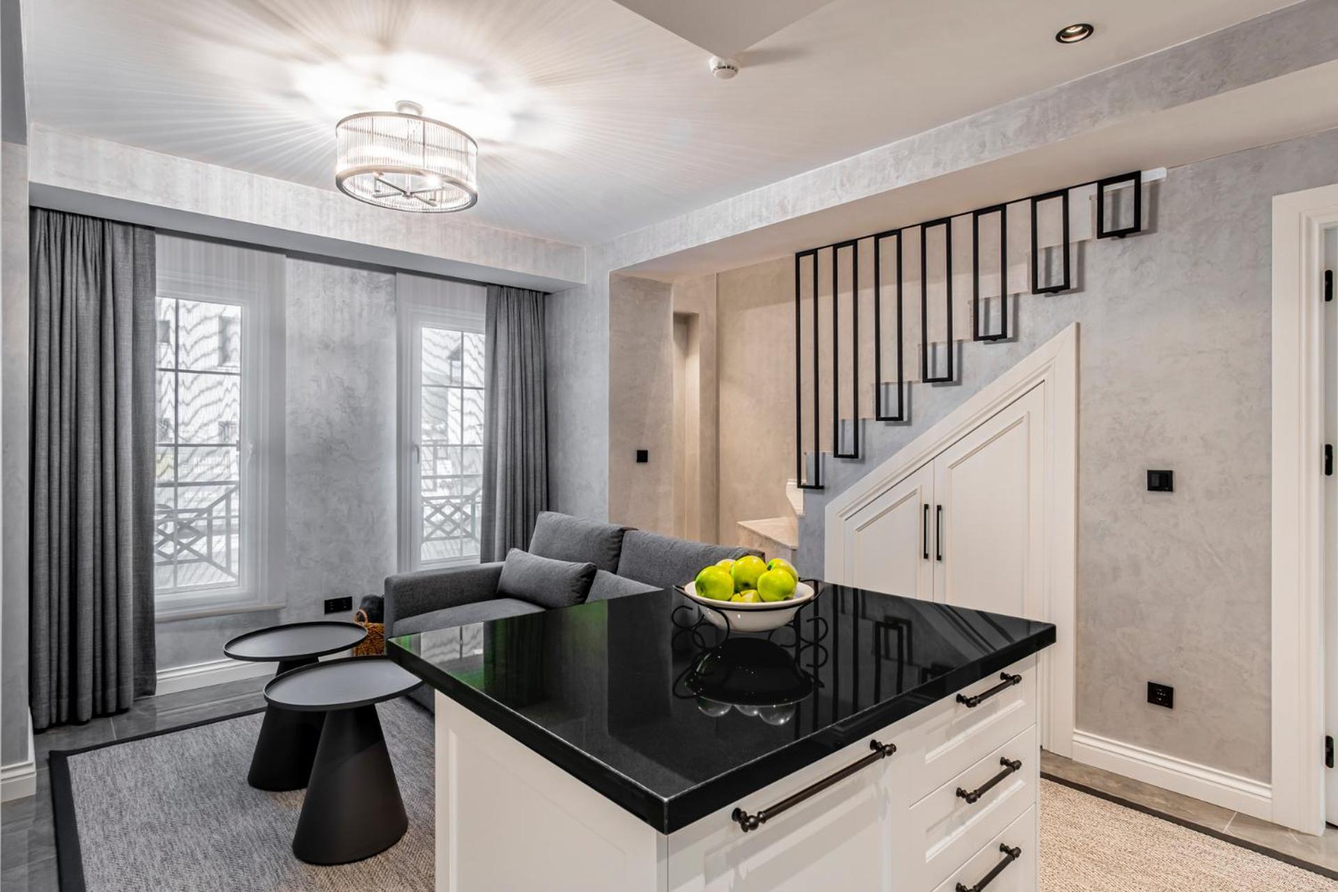 Otel Ena Boutique & Residences 4*