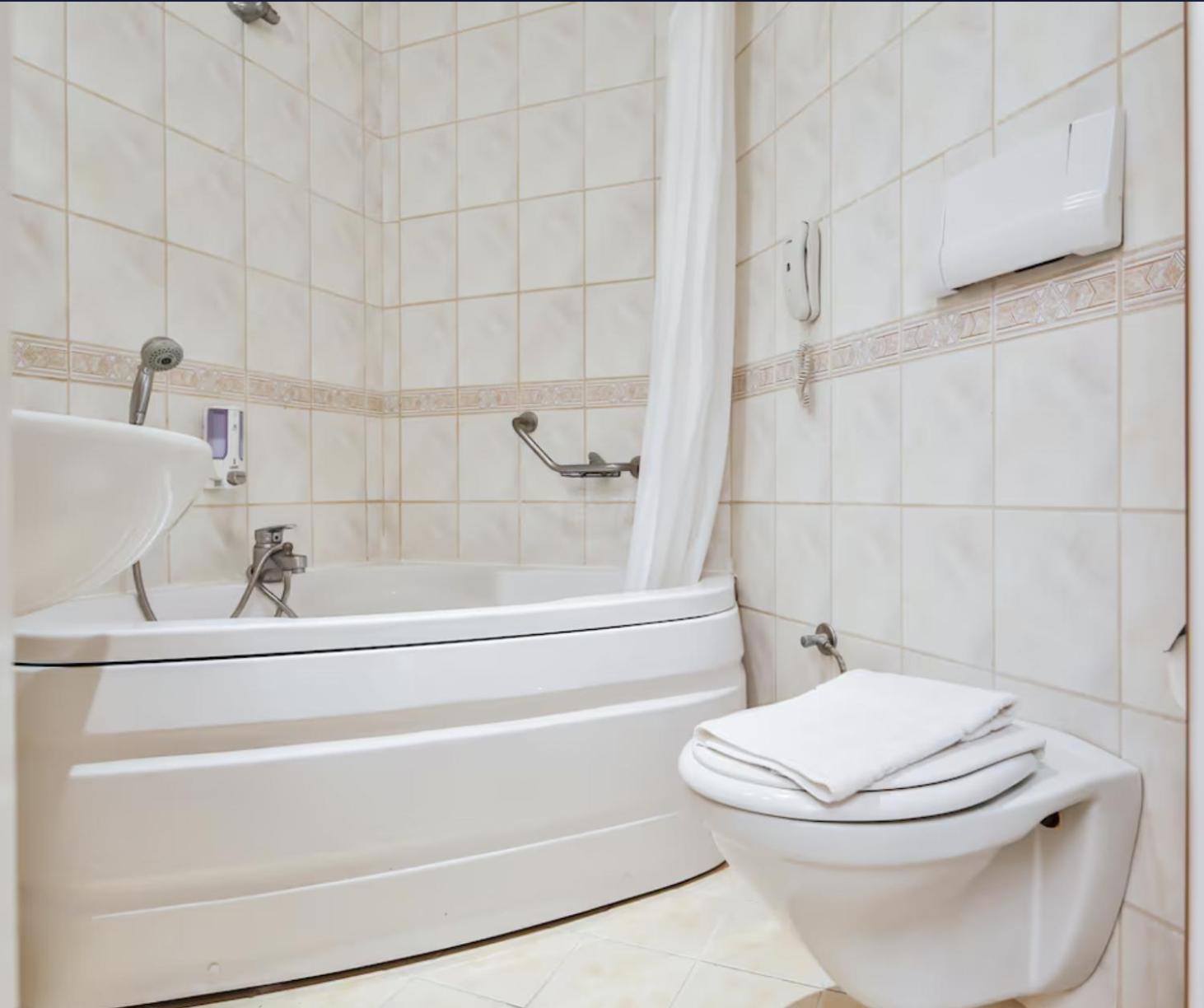 Hotel Amilla 4*