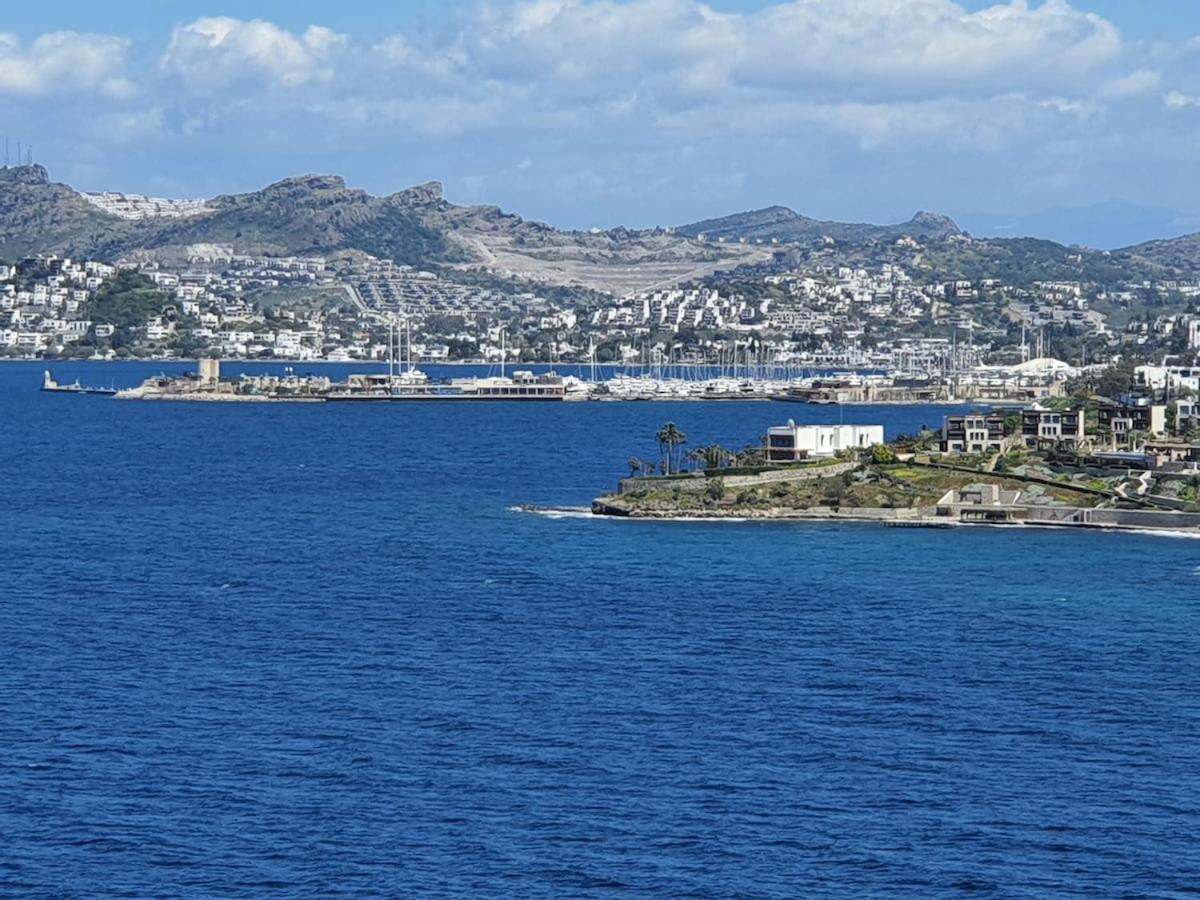 Duplex With Spectacular Sea View In Yalikavak