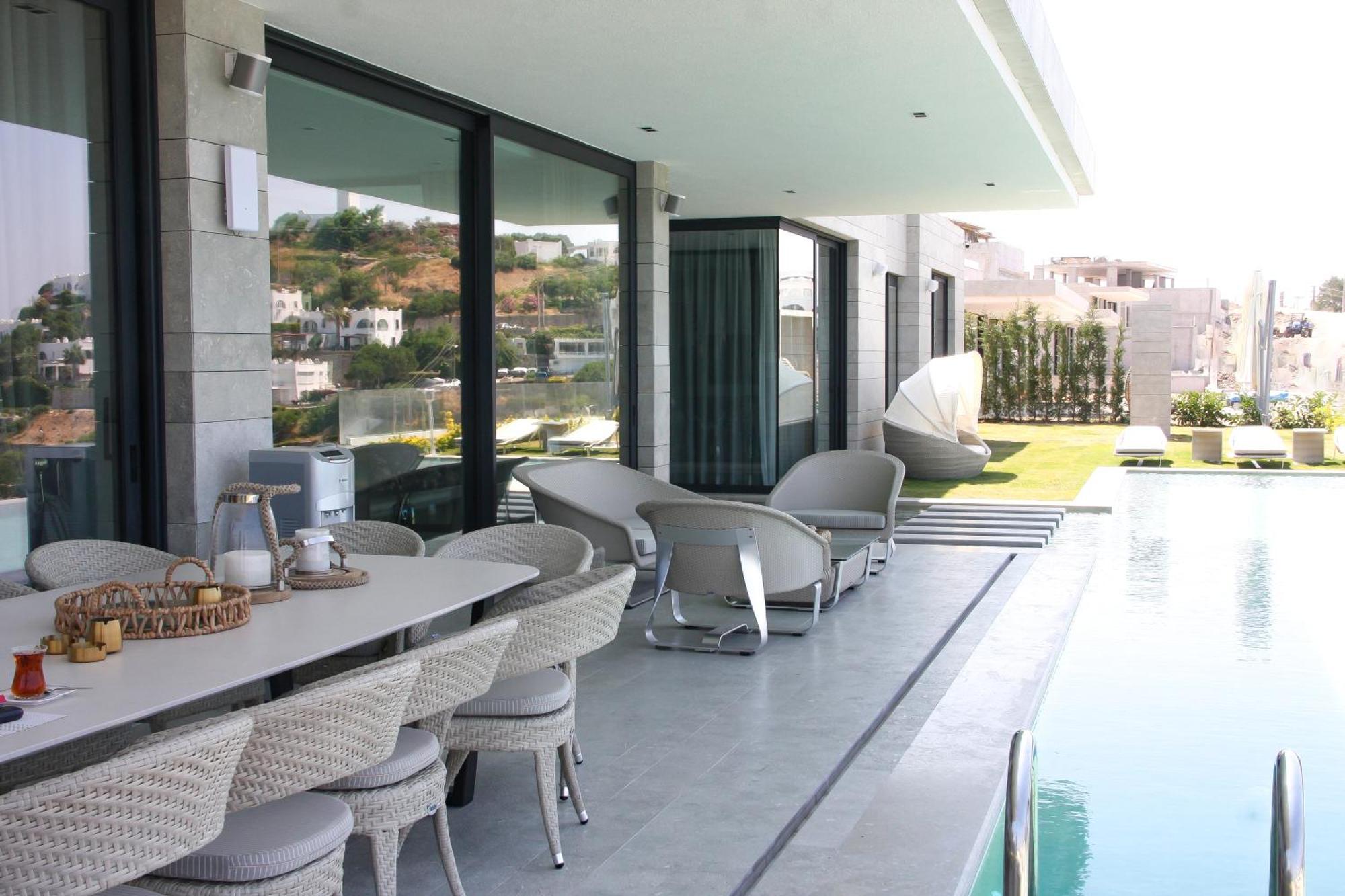 Villara Villa