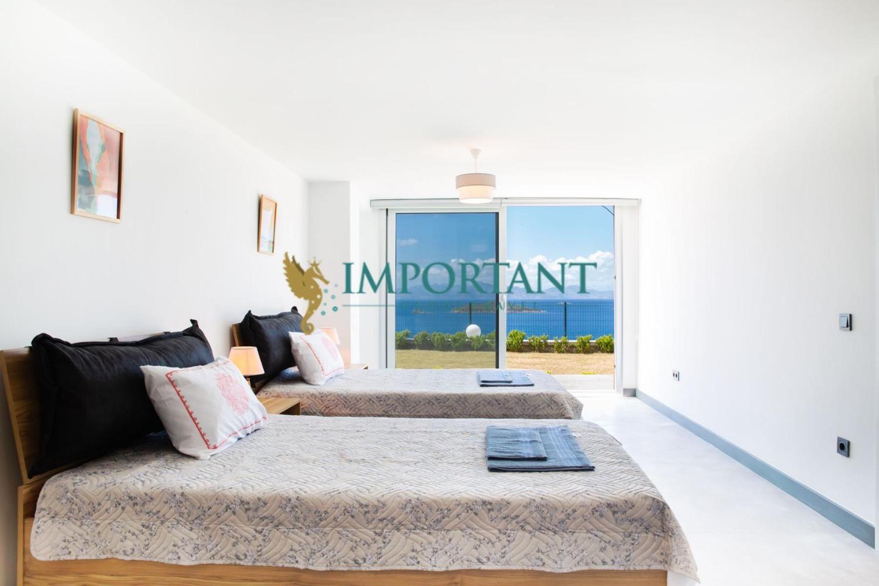 Bd4123 Five Bedroomed With Pool And Sea View Villa