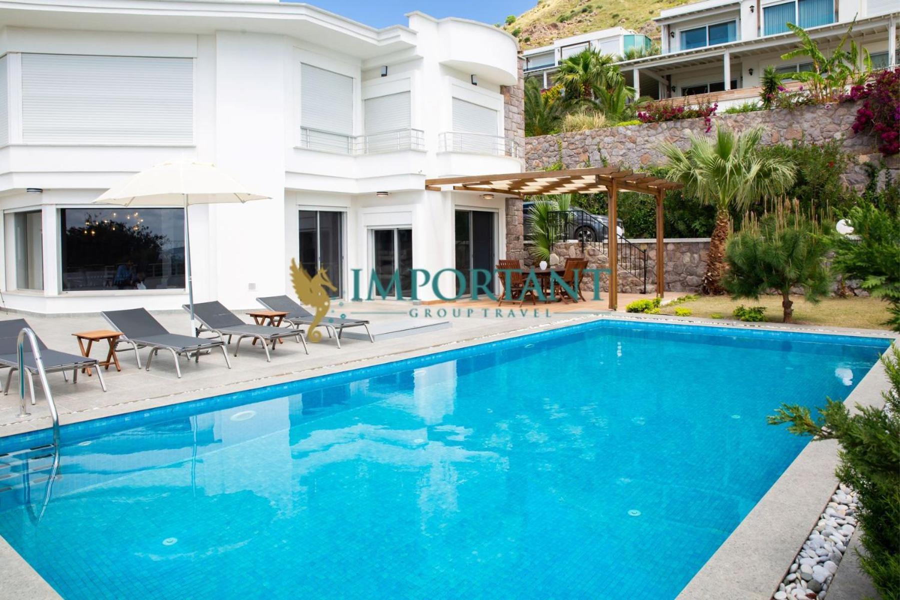 Bd4123 Five Bedroomed With Pool And Sea View Villa *