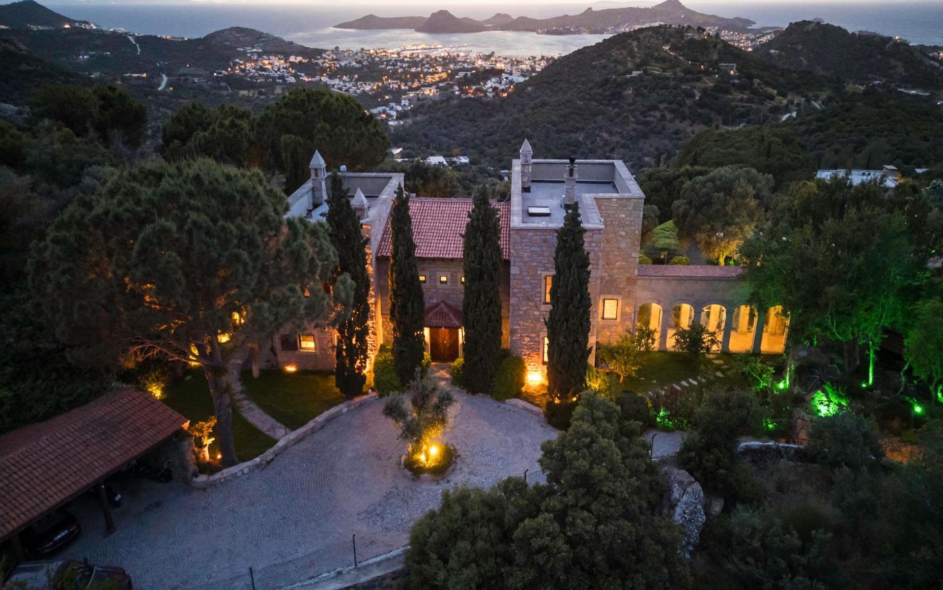 Ultra Luxury Hill Mansion, Yalikavak