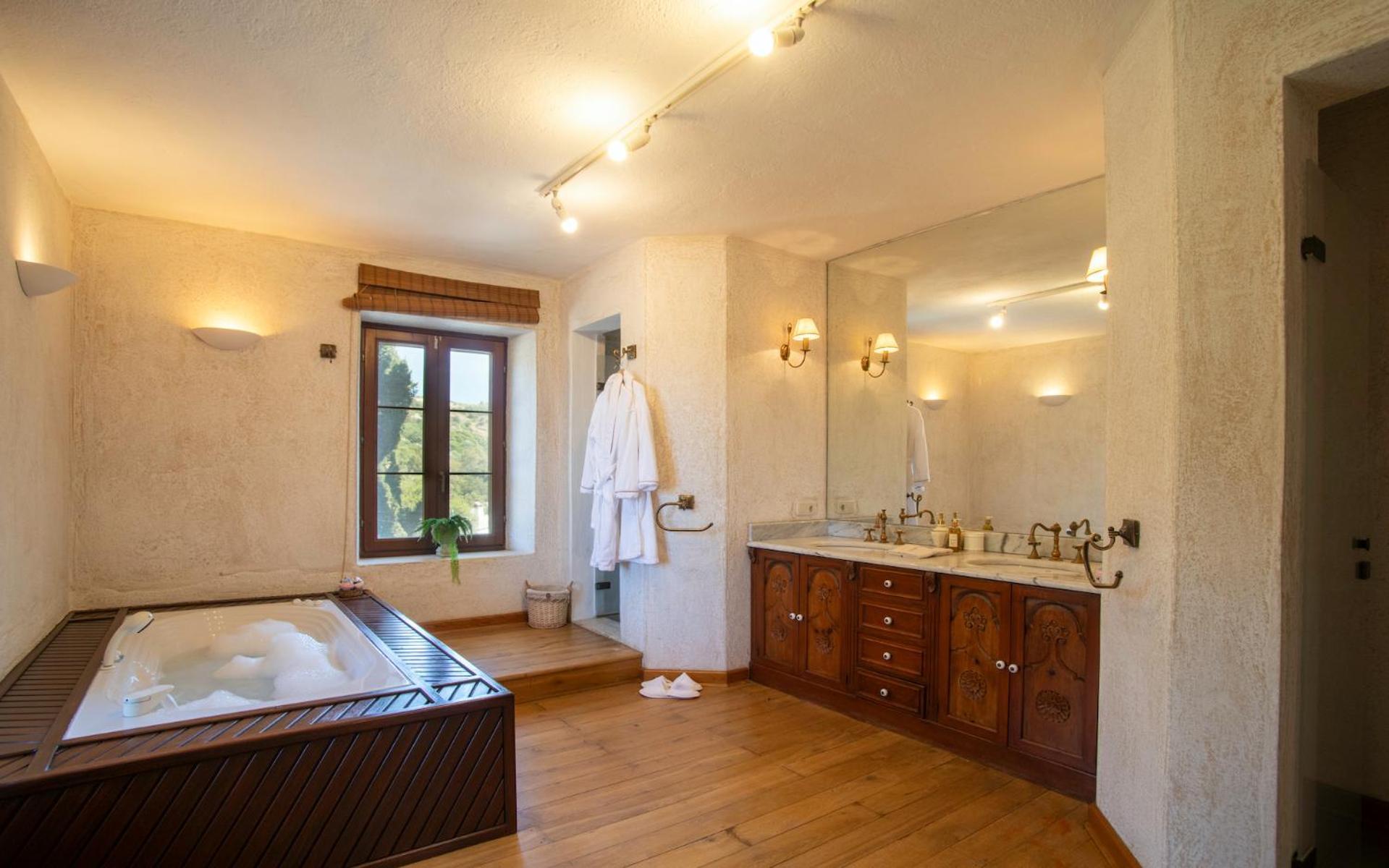 Ultra Luxury Hill Mansion, Yalikavak Villa *