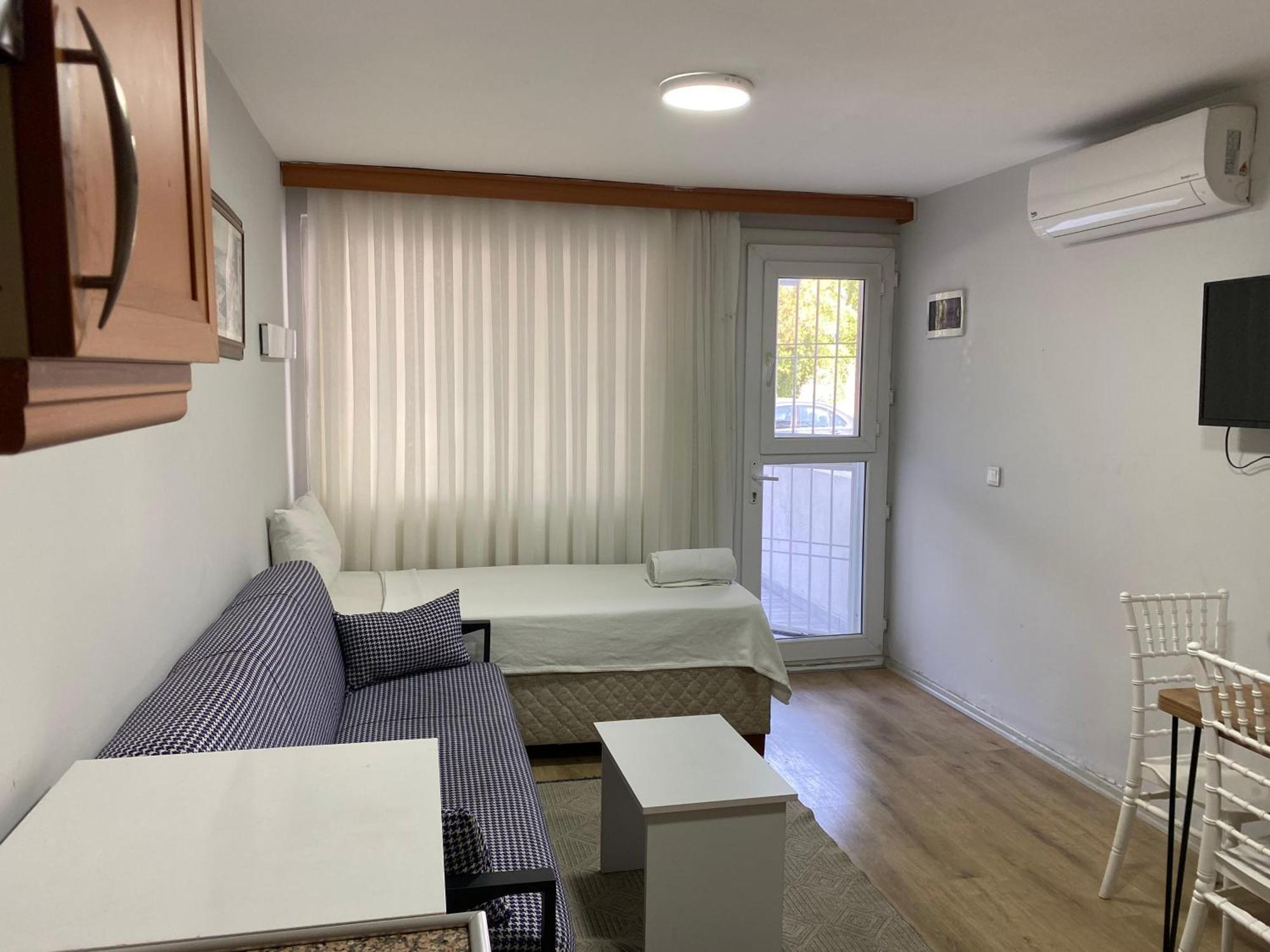 Apart Otel Izan Bakis