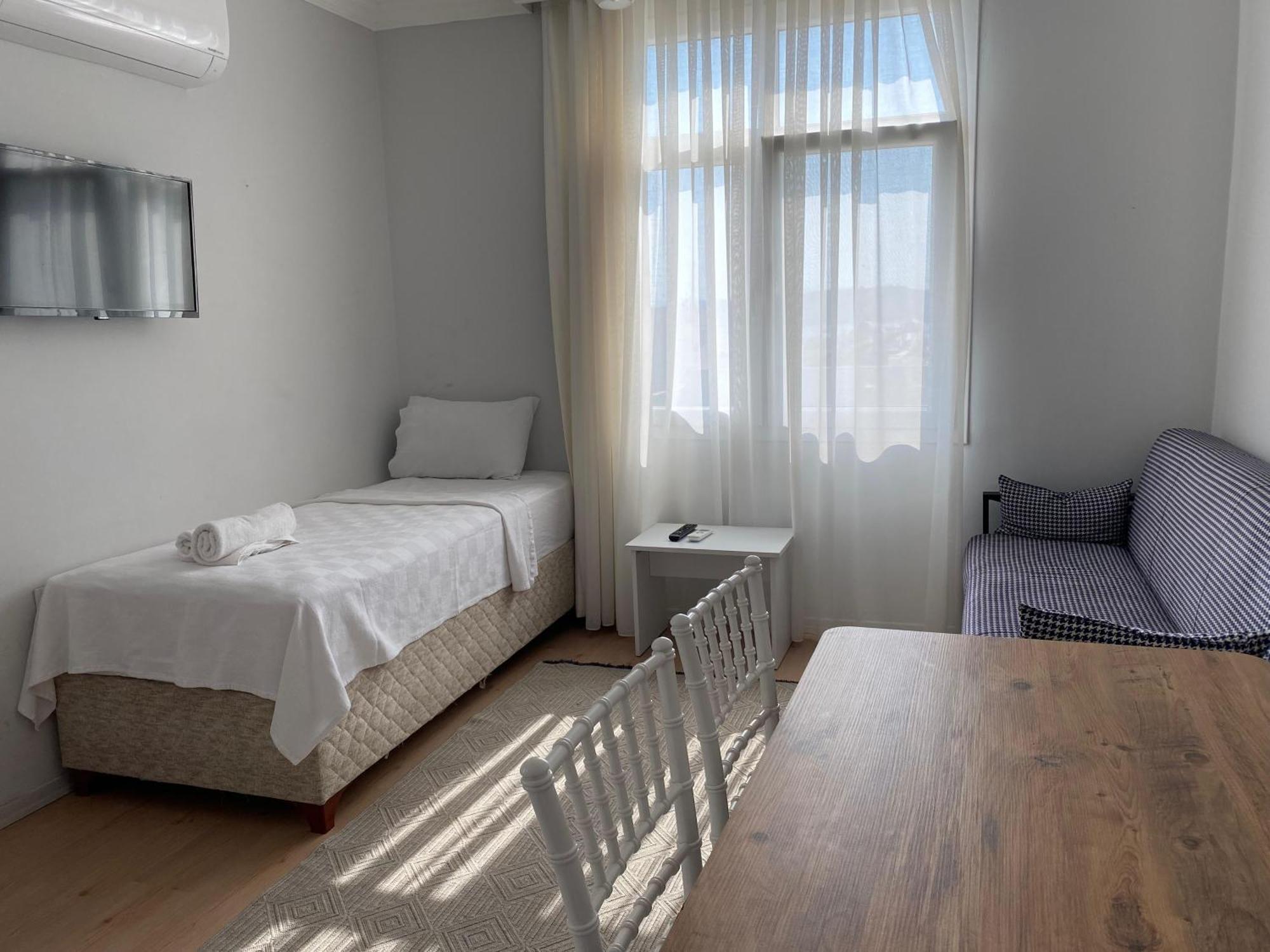 Apart Otel Izan Bakis *