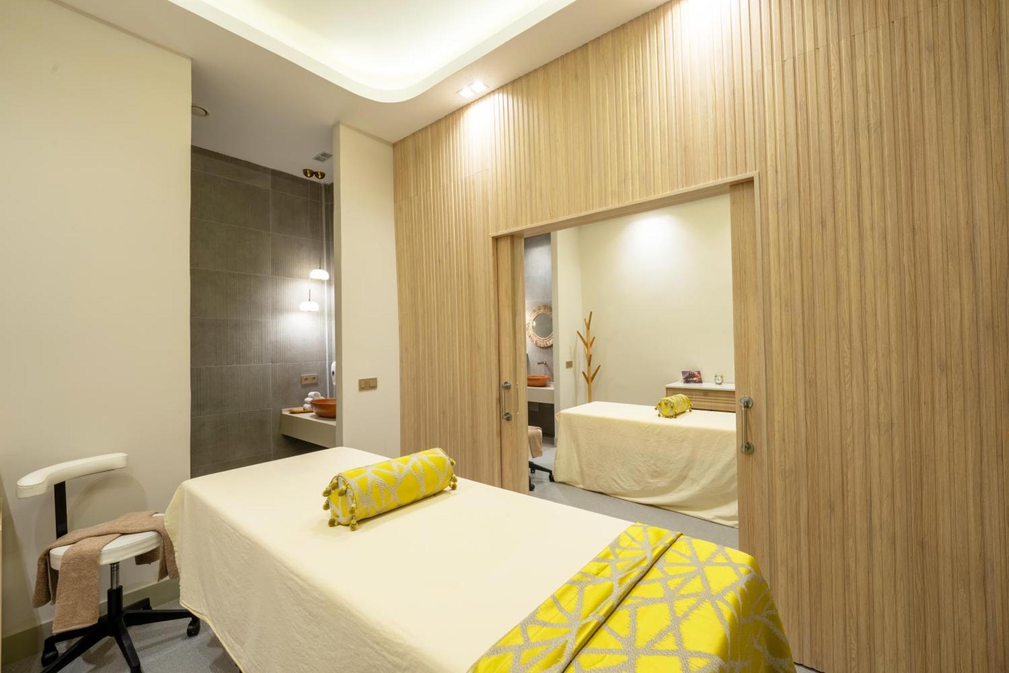 Suum & - Adult Only Hotel *