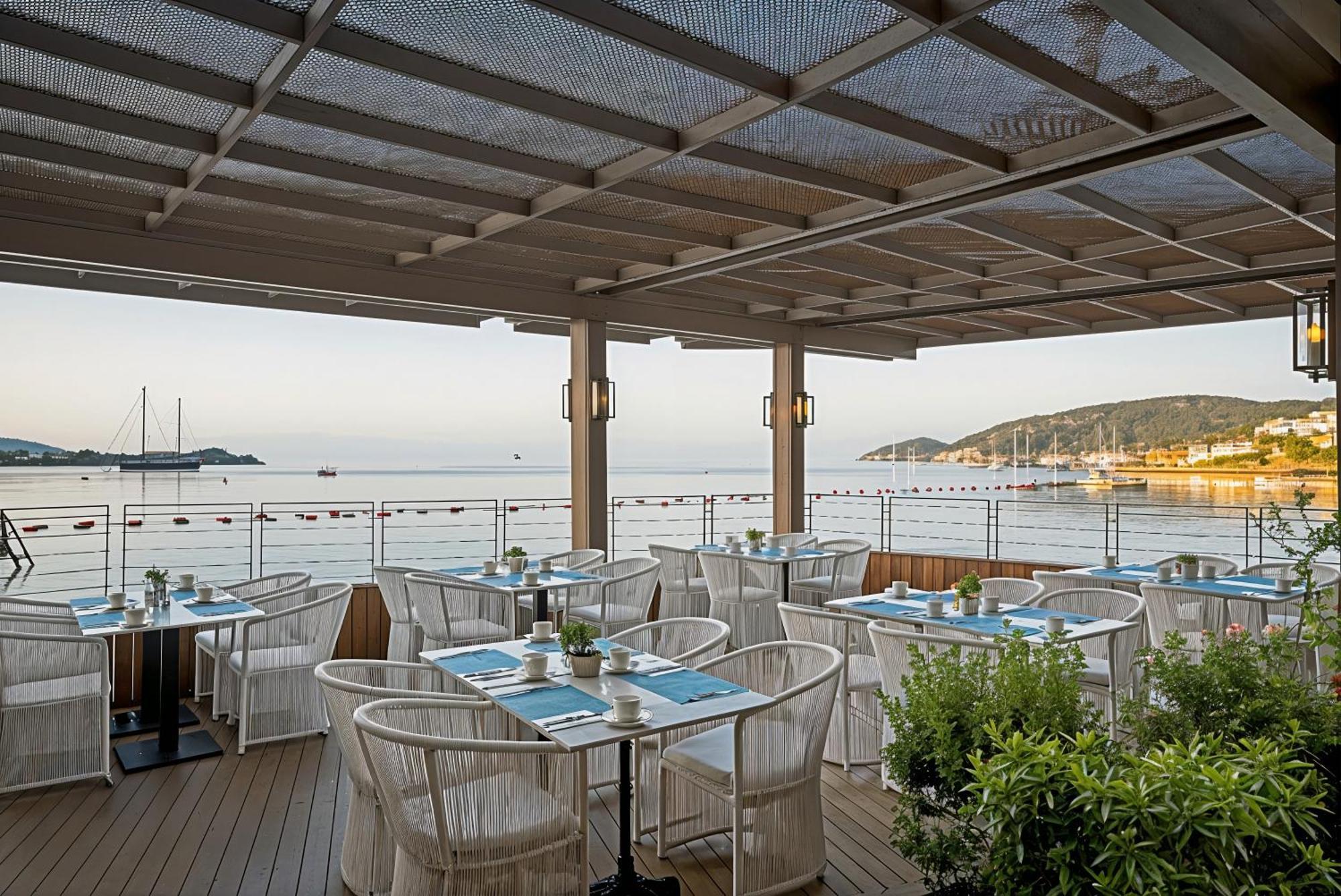 2-bedroom Beachfront Flat With Amenities * Bodrum