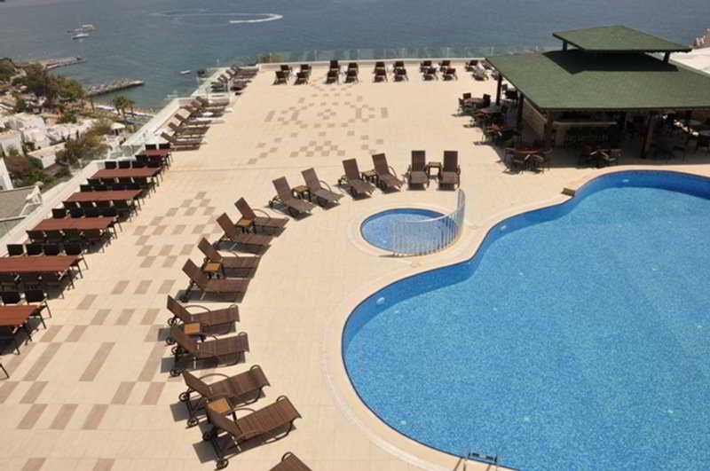 Blue Moon Hotel
