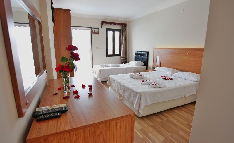 Can Hotel Otel 2*