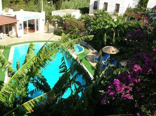 Filis Hotel 2*