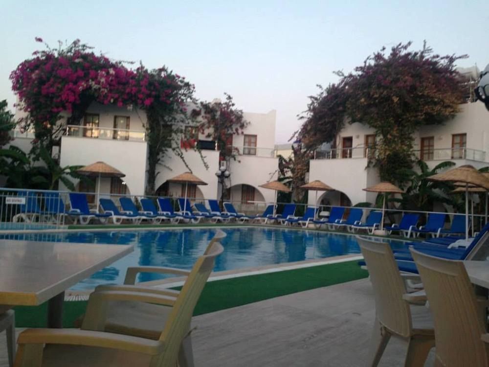 Filis Hotel 2*