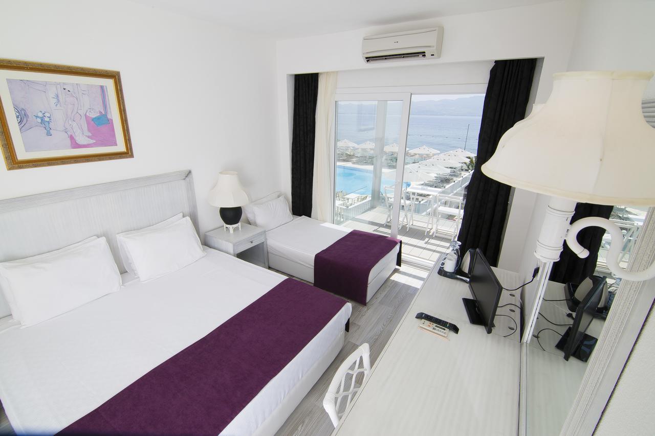 Charm Beach 4*