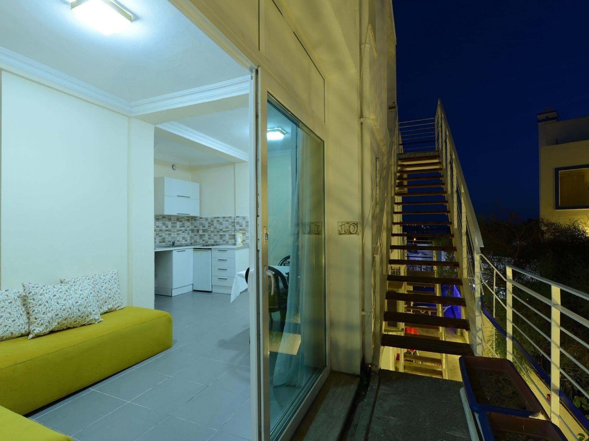 Sky Nova & Hotel 3*