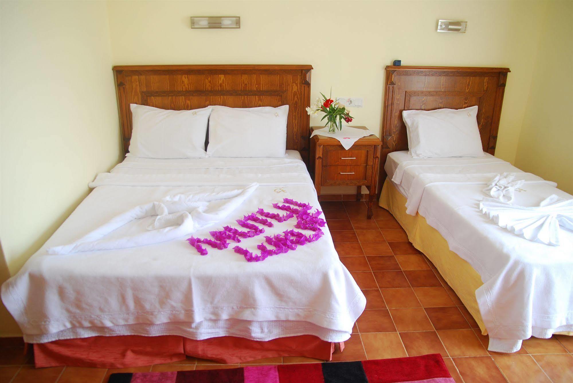 Hotel Castelino Akyarlar 2*
