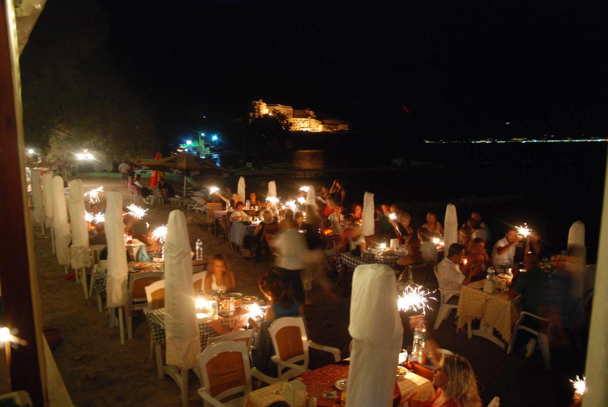 Castelino Akyarlar Hotel 2*