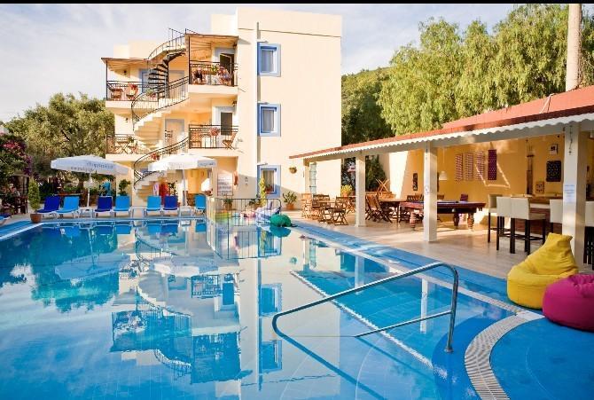 Merve Apartments, Your From In Bodrum, Street Cats Frequent The Property, Not Have Balconies , Ground Floor Have Terrace With Table And Chairs Aparthotel