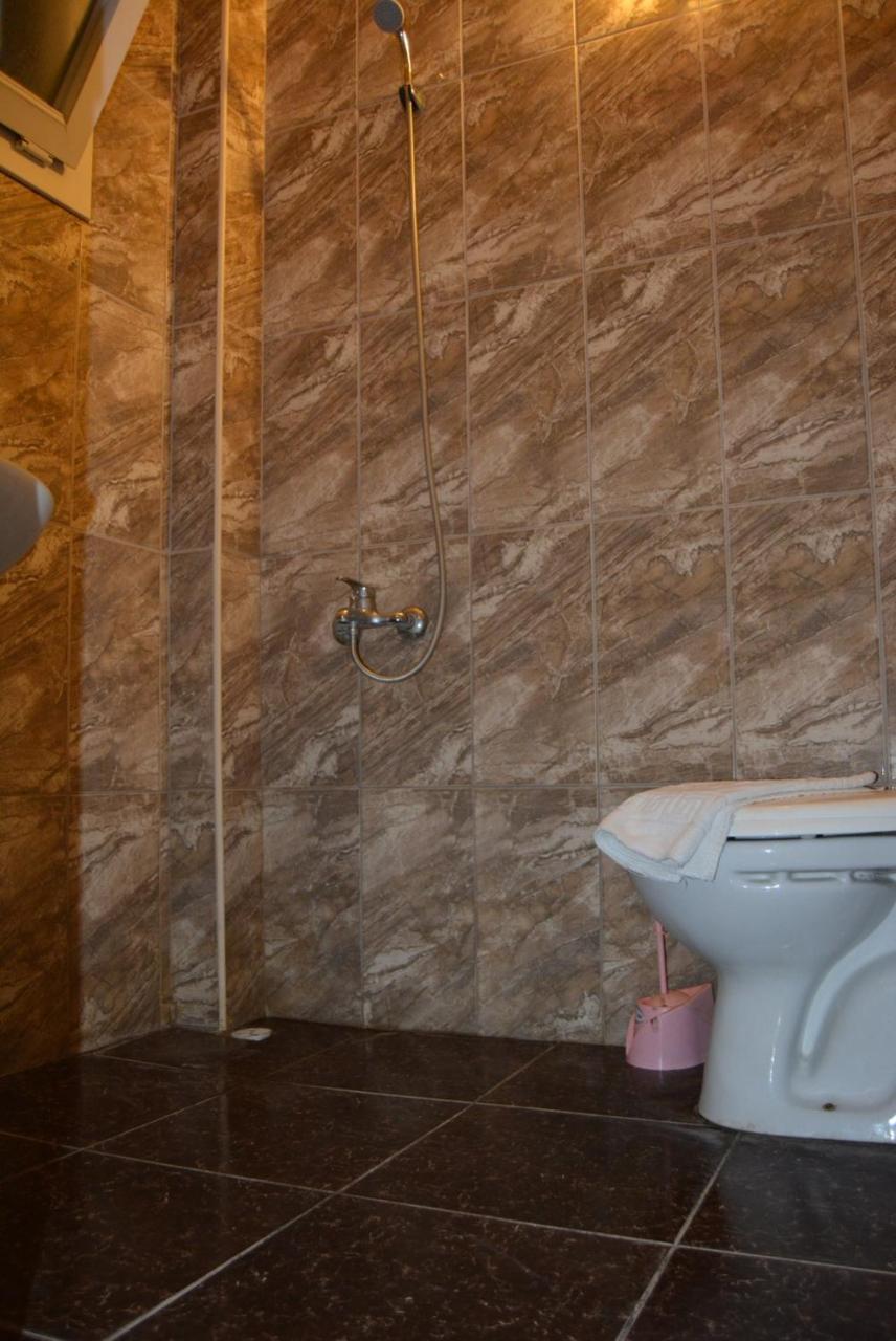 Hotel Arti *
