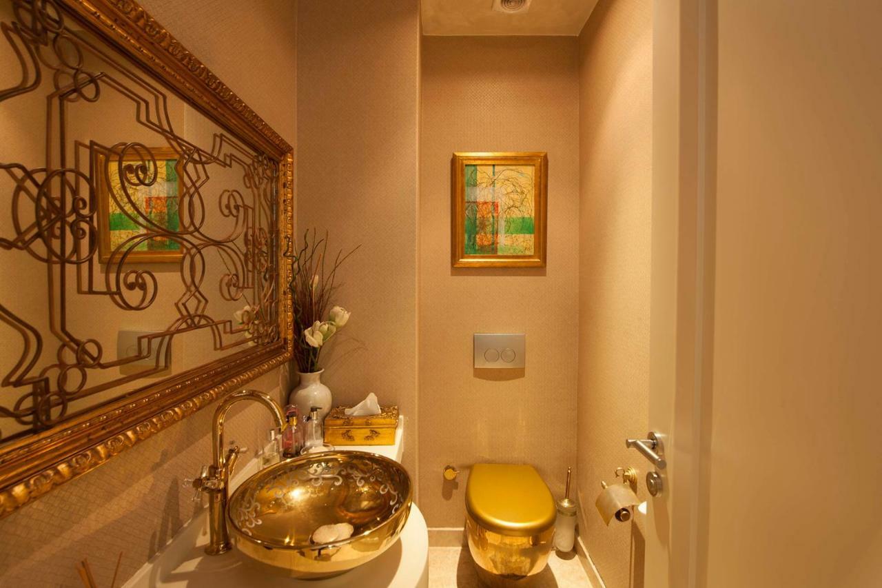 Vhillas Private Luxury Azur Villa