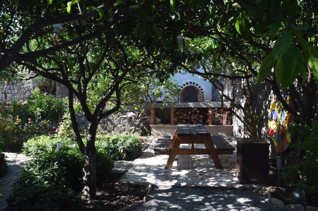 No 5 Bed & Breakfast 2*