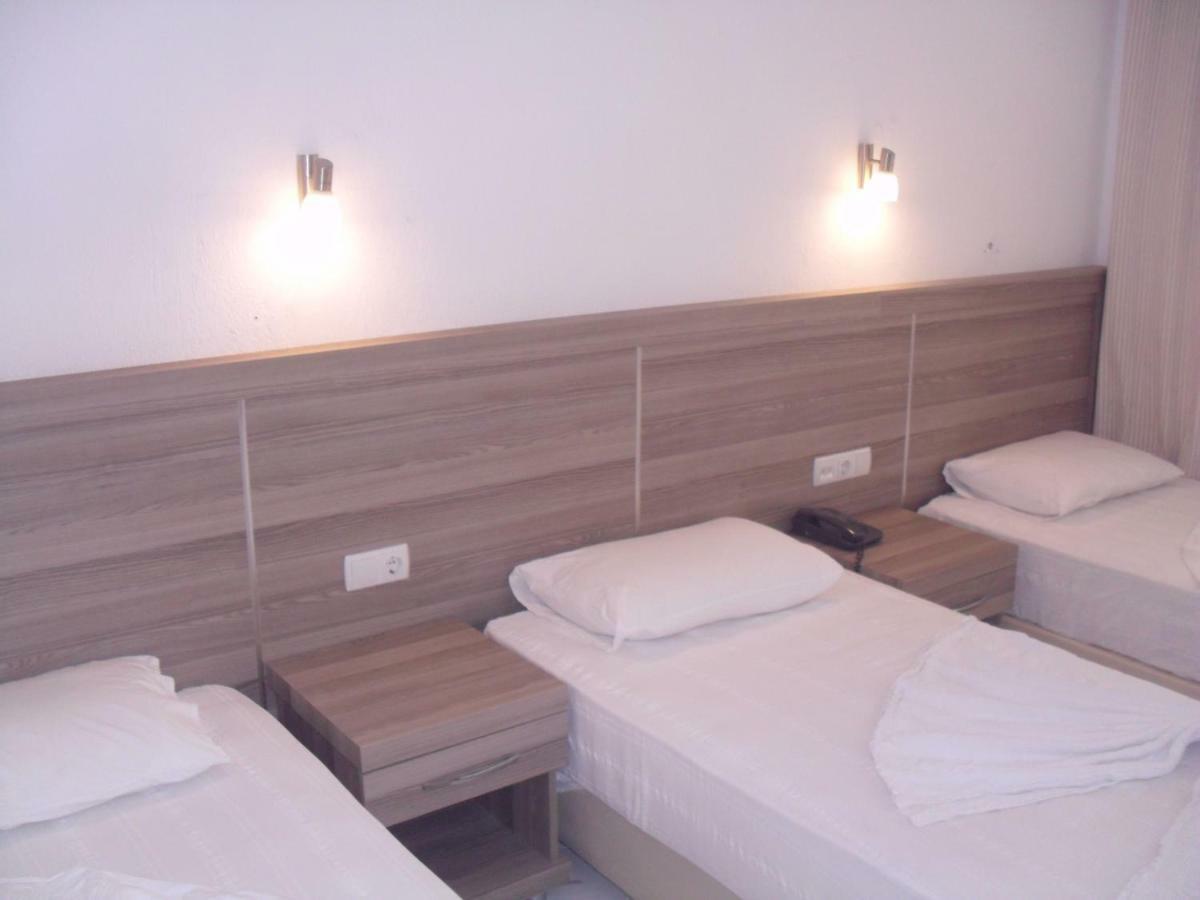 Filis Hotel 2*