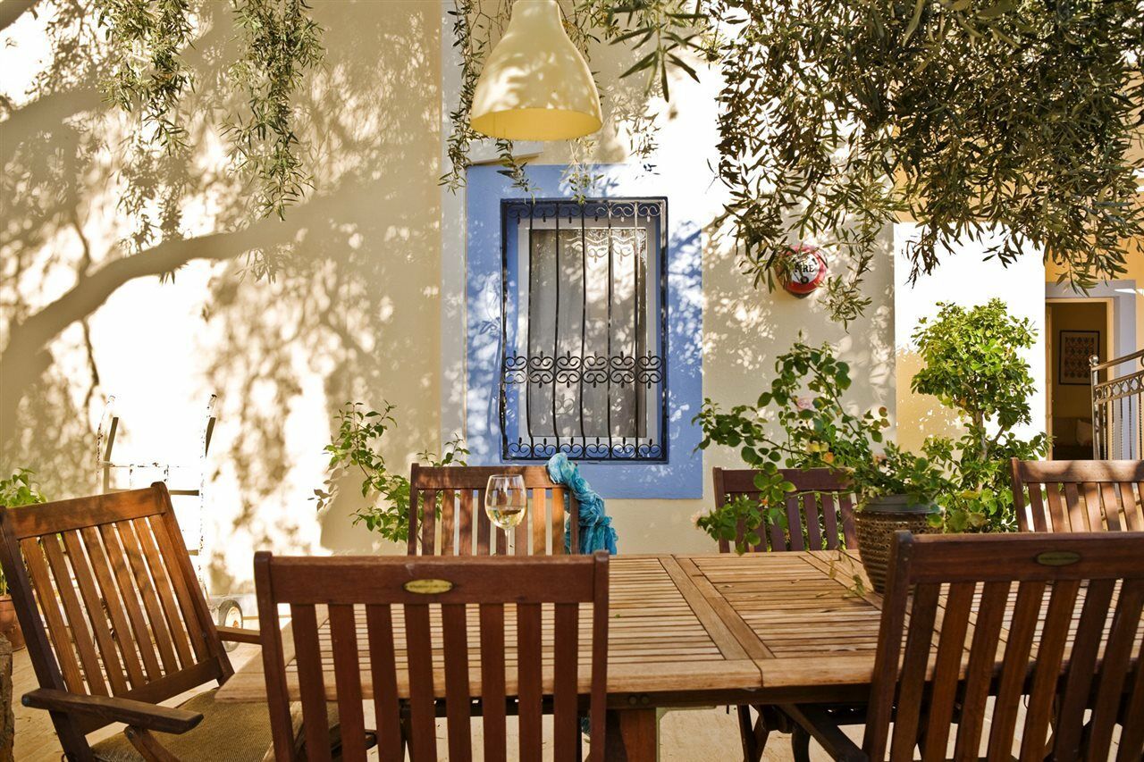 Aparthotel Merve Apartments, Your From In Bodrum, Street Cats Frequent The Property, Not Have Balconies , Ground Floor Have Terrace With Table And Chairs 2*