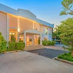 Bendis Beach Hotel