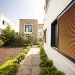Amazing House With Balcony 1 Min Walking Distance To The Beach In Bodrum