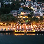 Ali\'s Hotel Beach