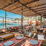 La Local Yalıkavak