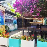 Umayra Otel
