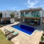 Ultra Luxury Private Villa With Swimming Pool