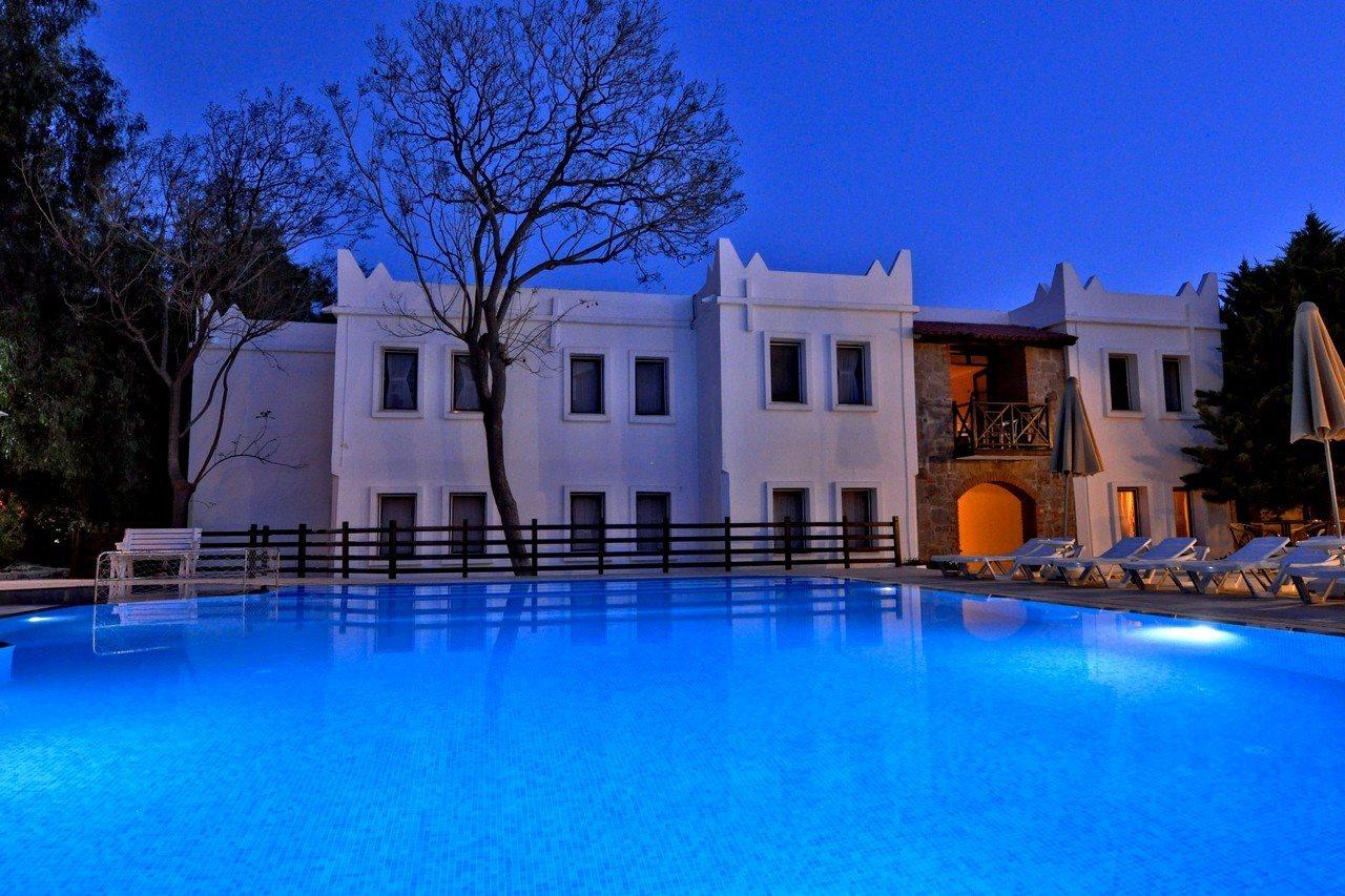Atrium Hotel