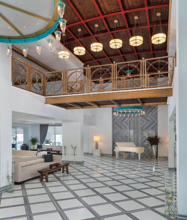 Hillstone & Hotel
