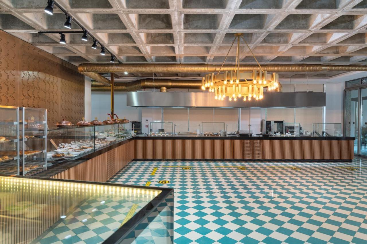 Hotel Hillstone & 5*