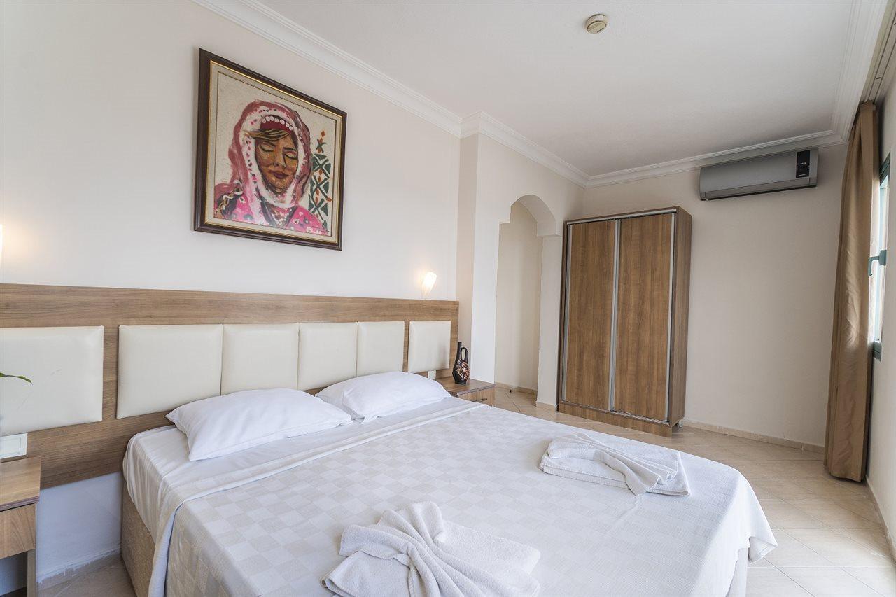 Royal Panacea Hotel 3*