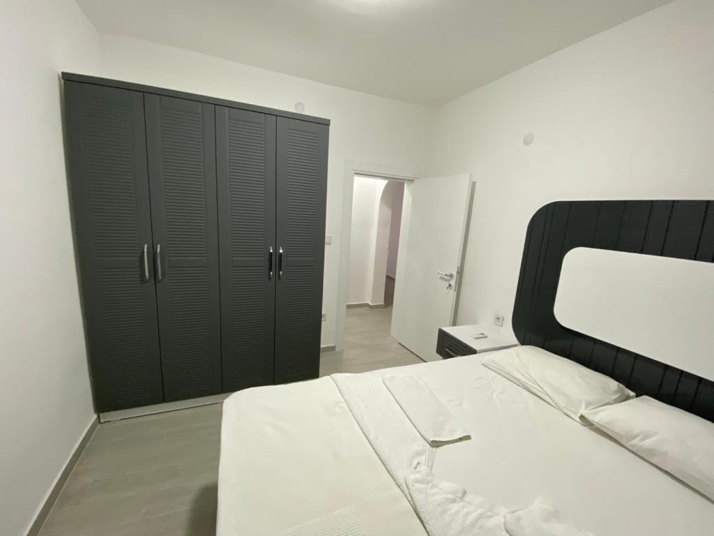 Manolya Hotel *