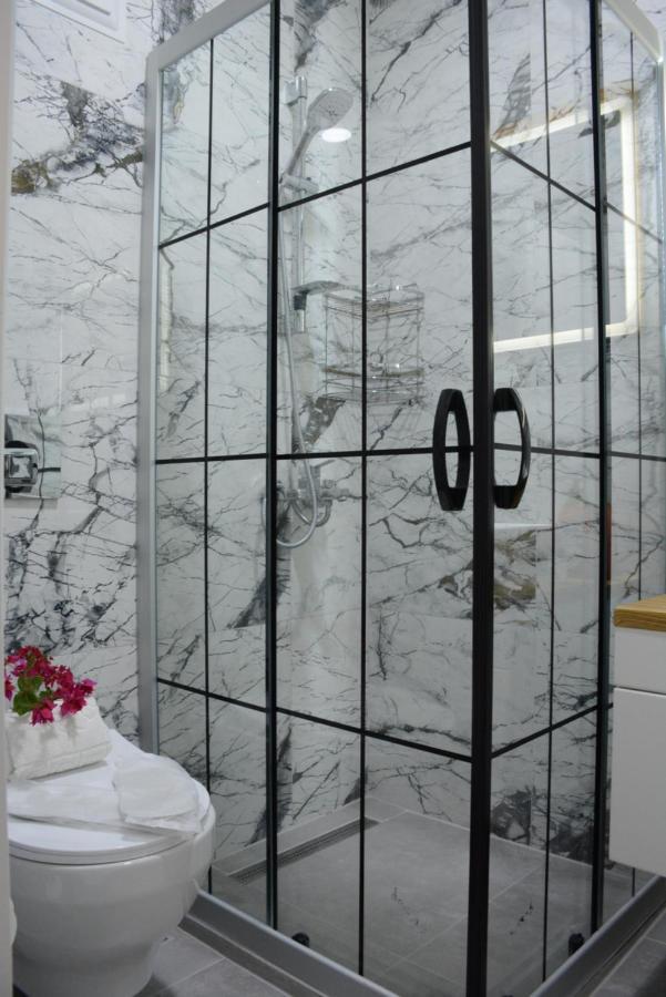 Manolya Hotel *