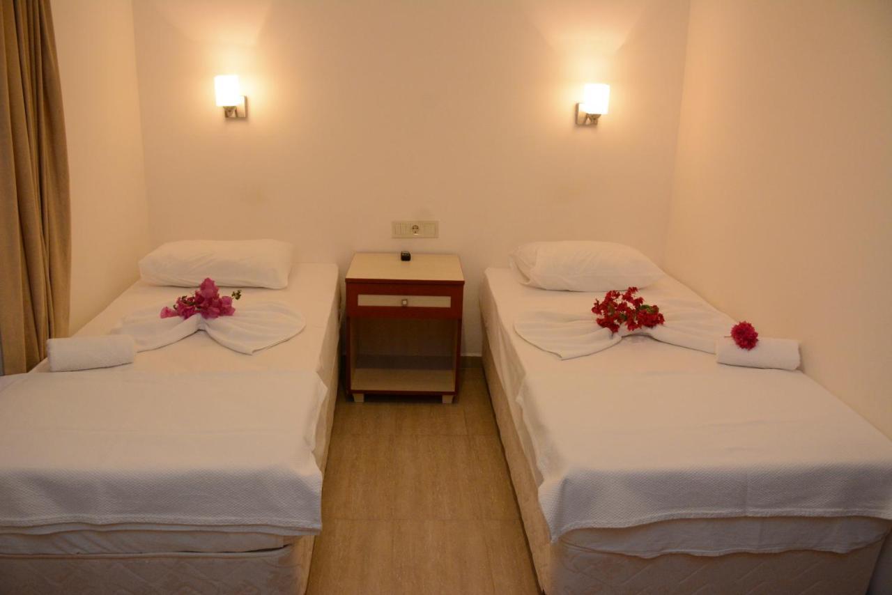 Manolya Hotel *