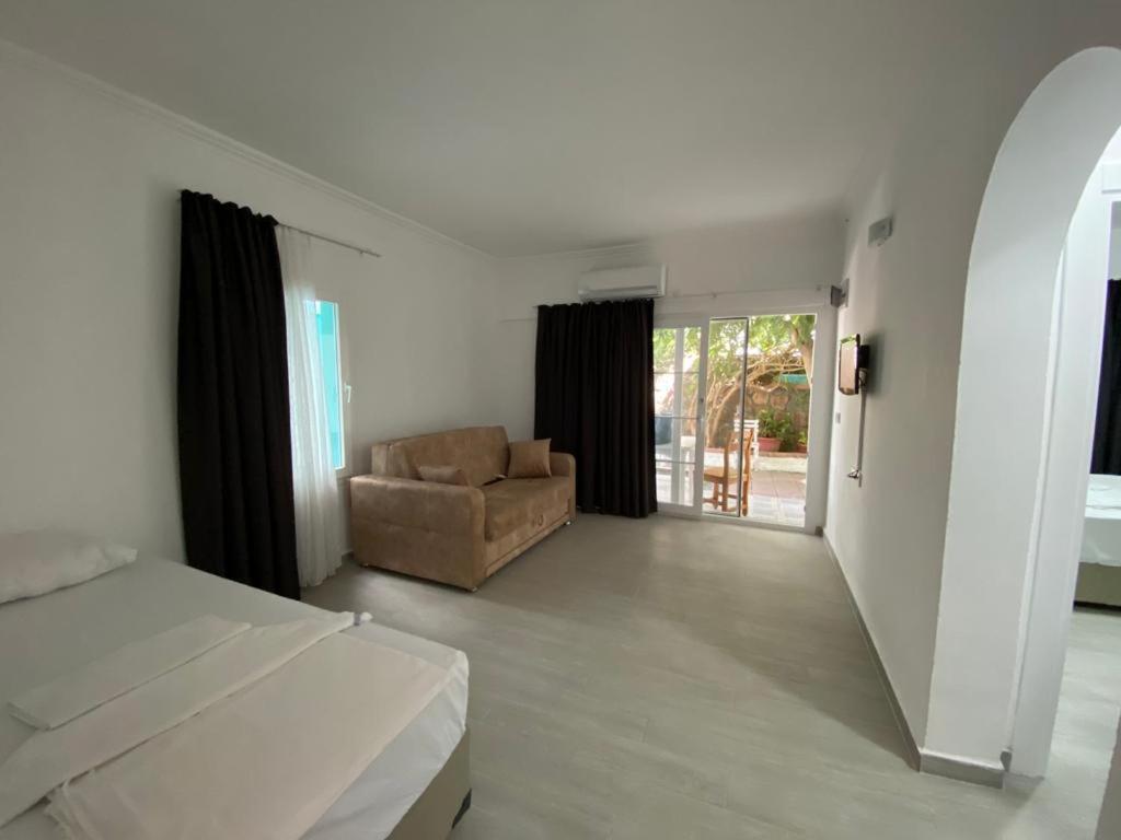 Hotel Manolya
