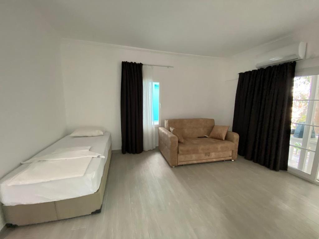 Hotel Manolya *