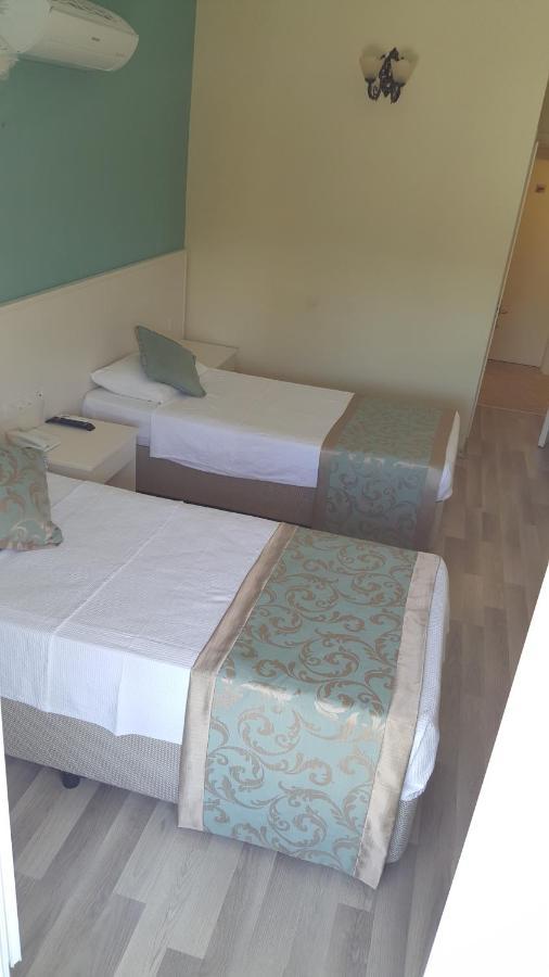 Artemis Hotel 2*