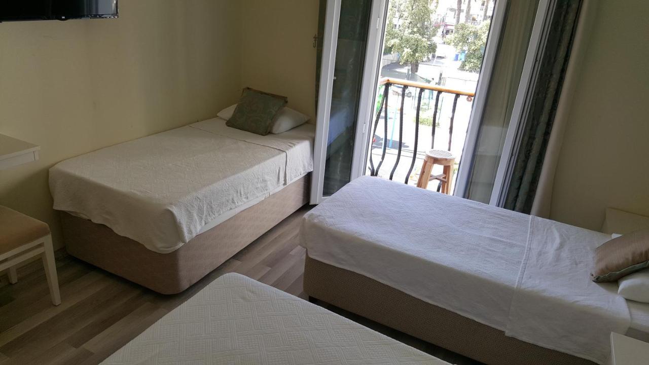 Artemis Hotel