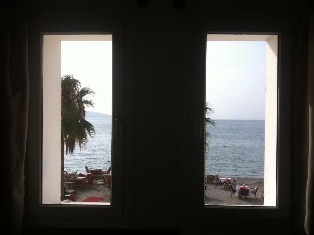 Artemis Hotel 2*