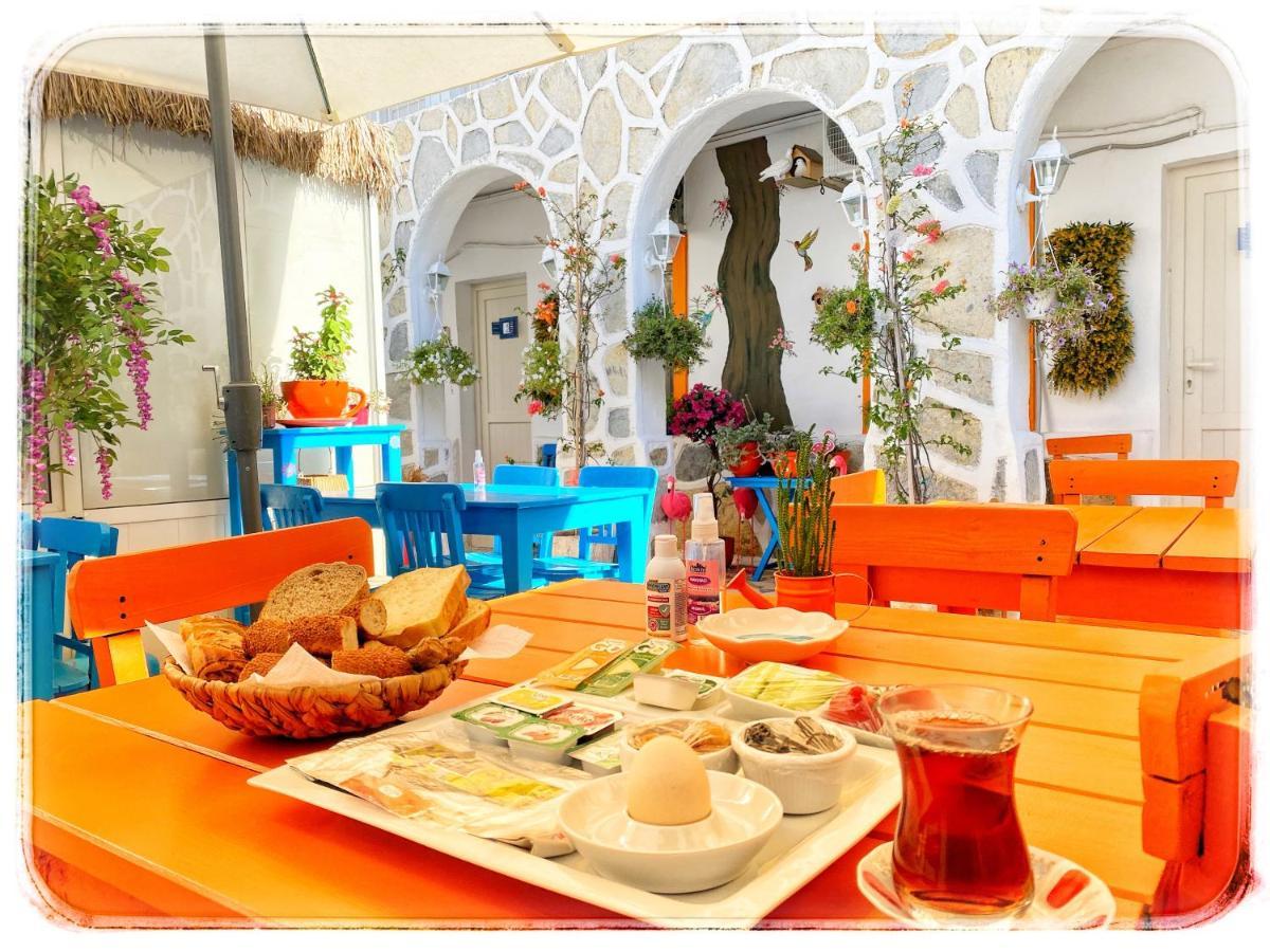 Sade Hotel