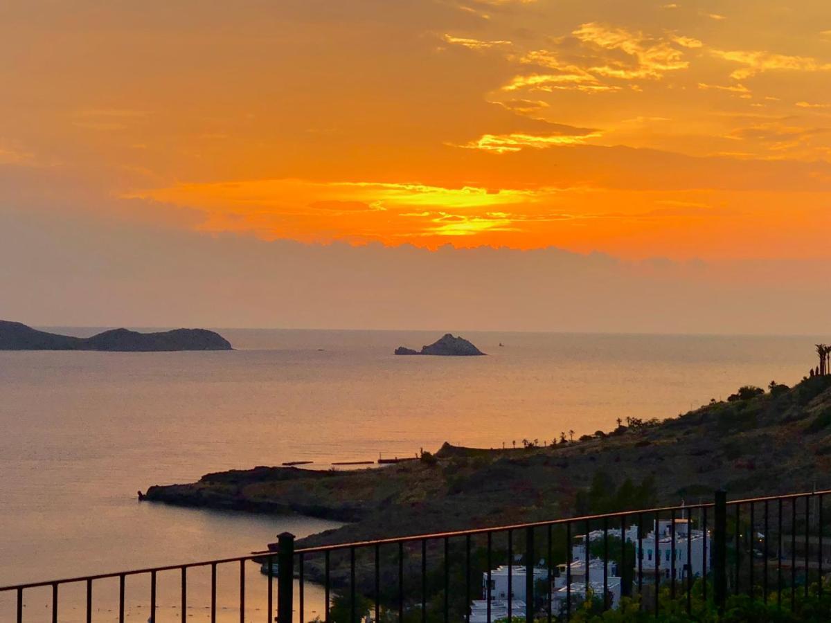 Breathtaking Sea View With A Peaceful Garden Daire *