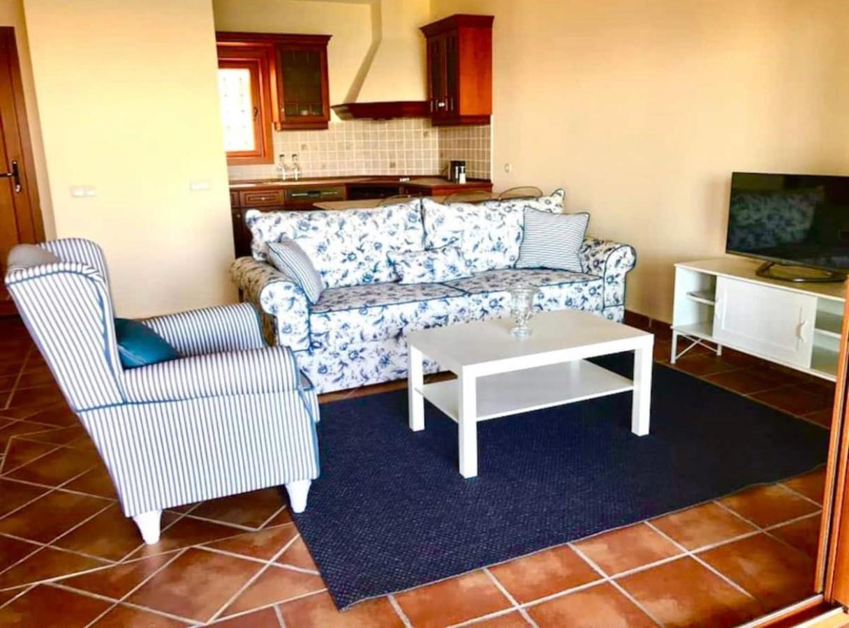 Breathtaking Sea View With A Peaceful Garden Daire
