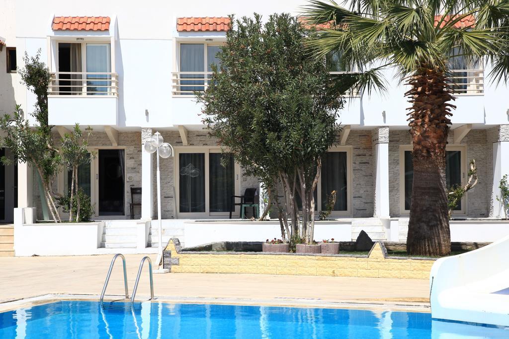 Delfi & Wellness Center Hotel