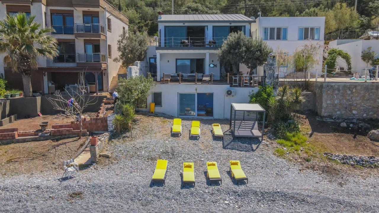 Love Beach Villa *